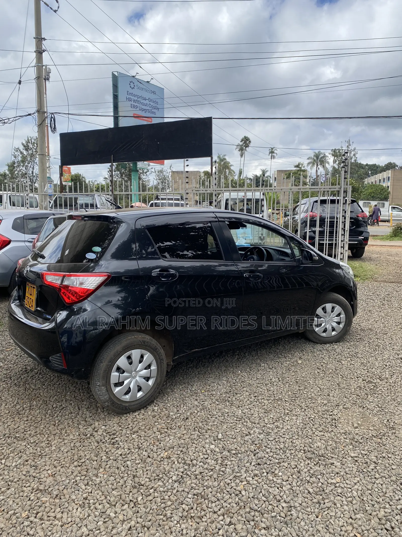 Toyota Vitz 1.3 FWD 5dr 2018 Black