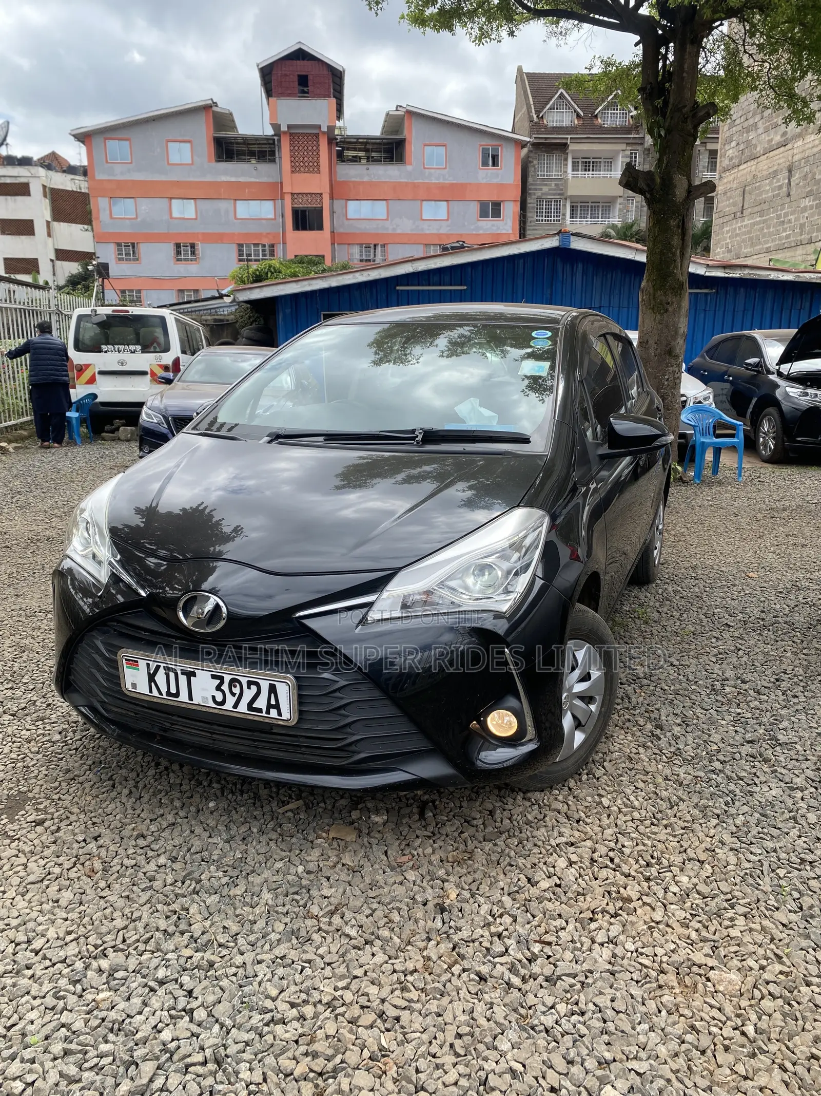 Toyota Vitz 1.3 FWD 5dr 2018 Black