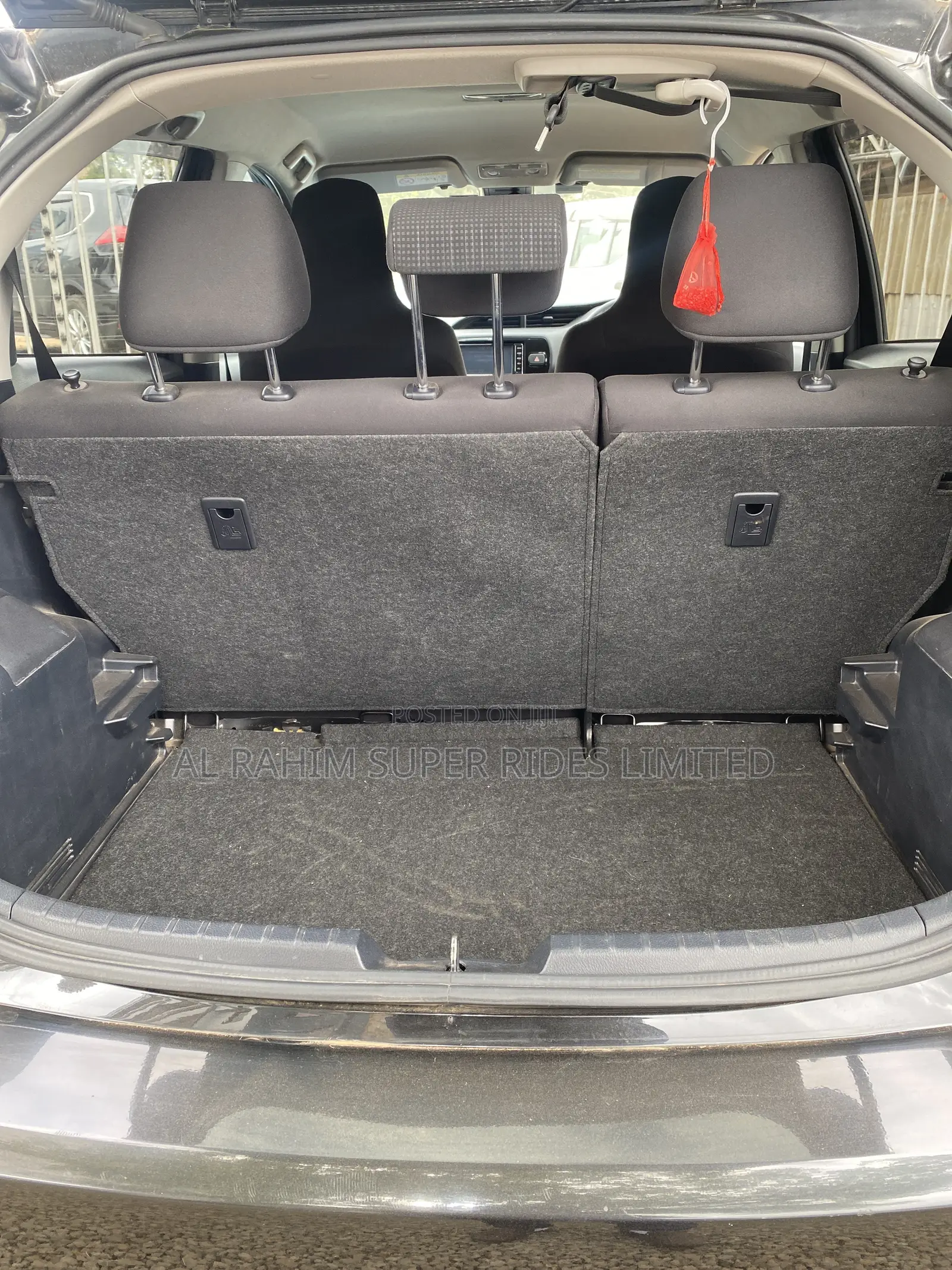 Toyota Vitz 1.3 FWD 5dr 2018 Black