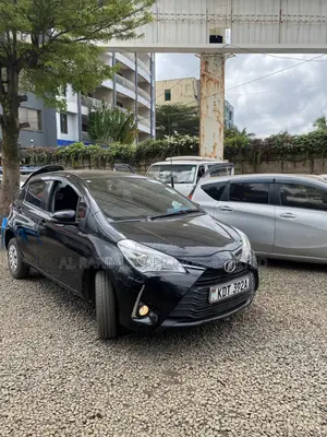 Toyota Vitz 1.3 FWD 5dr 2018 Black