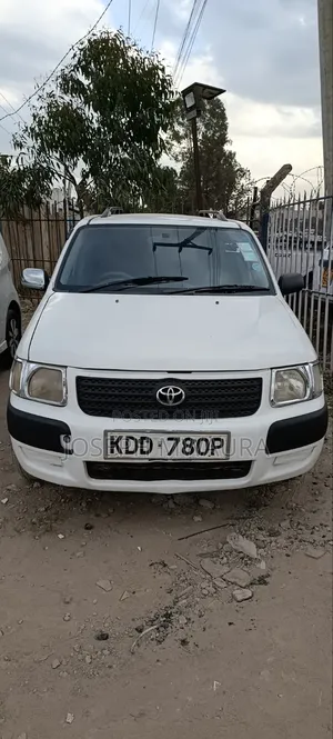 Toyota Succeed SV Premium 2014 White