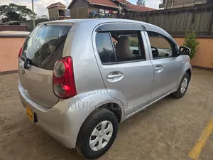Toyota Passo 2012 Silver