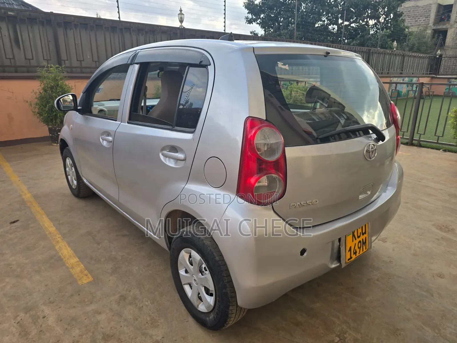 Toyota Passo 2012 Silver