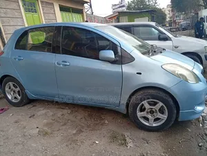 Toyota Vitz 2005 Blue