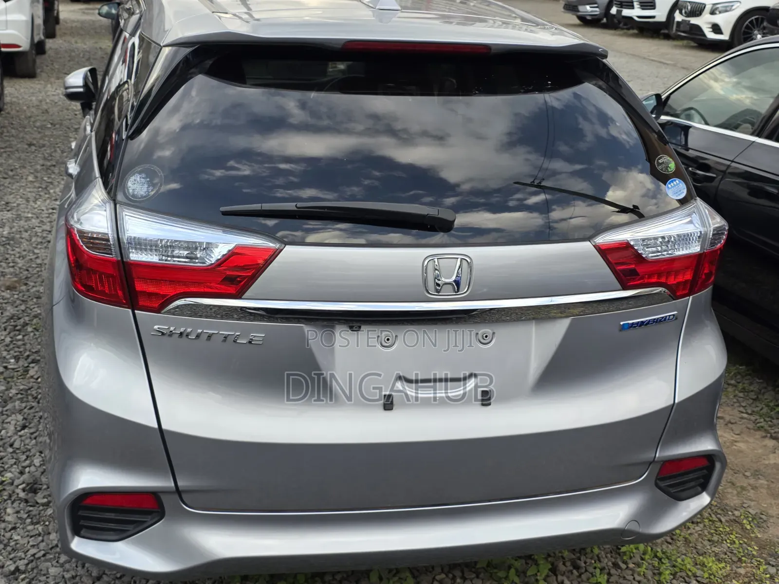 Honda Fit Shuttle 2018 Silver