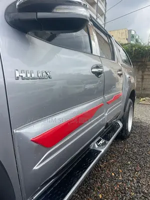 Toyota Hilux Revo Double Cab Deisel 2.4 RWD 2018 Silver