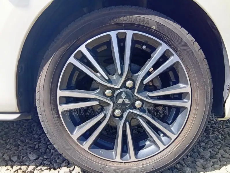Mitsubishi Mirage 2018 White