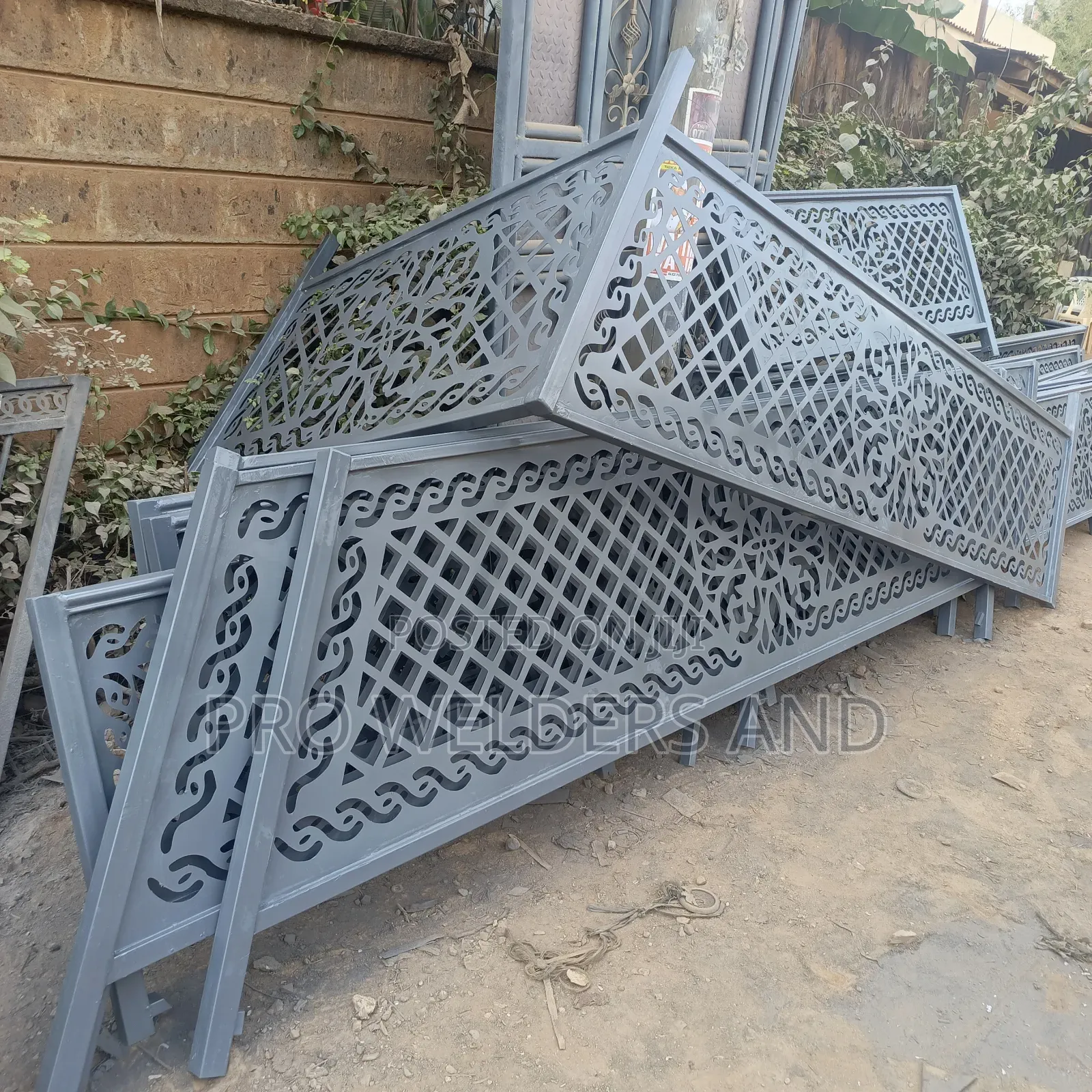 Steel Staircase Handrails – Custom Fabrication
