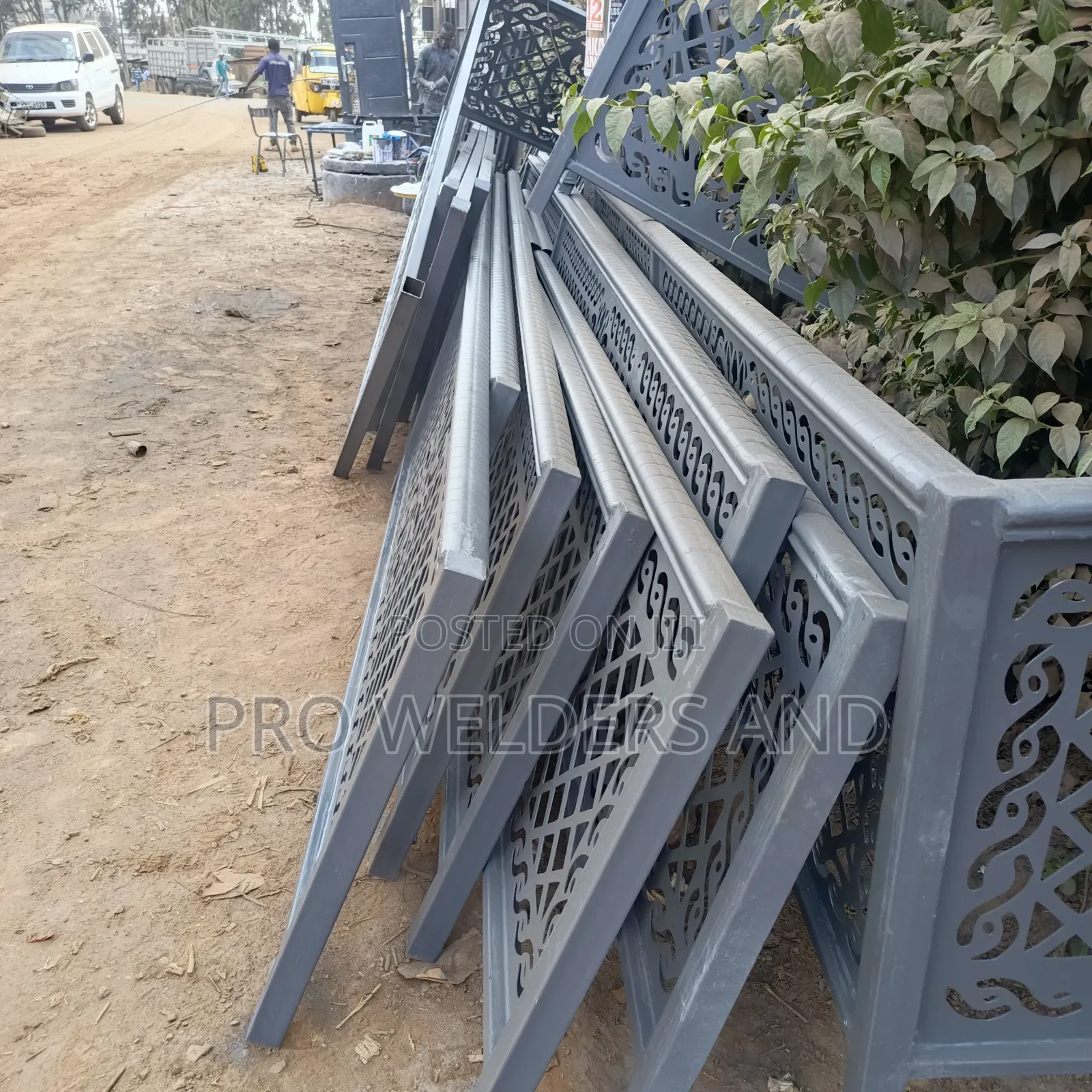 Modern Steel Stair Railings – Quality Fabrication