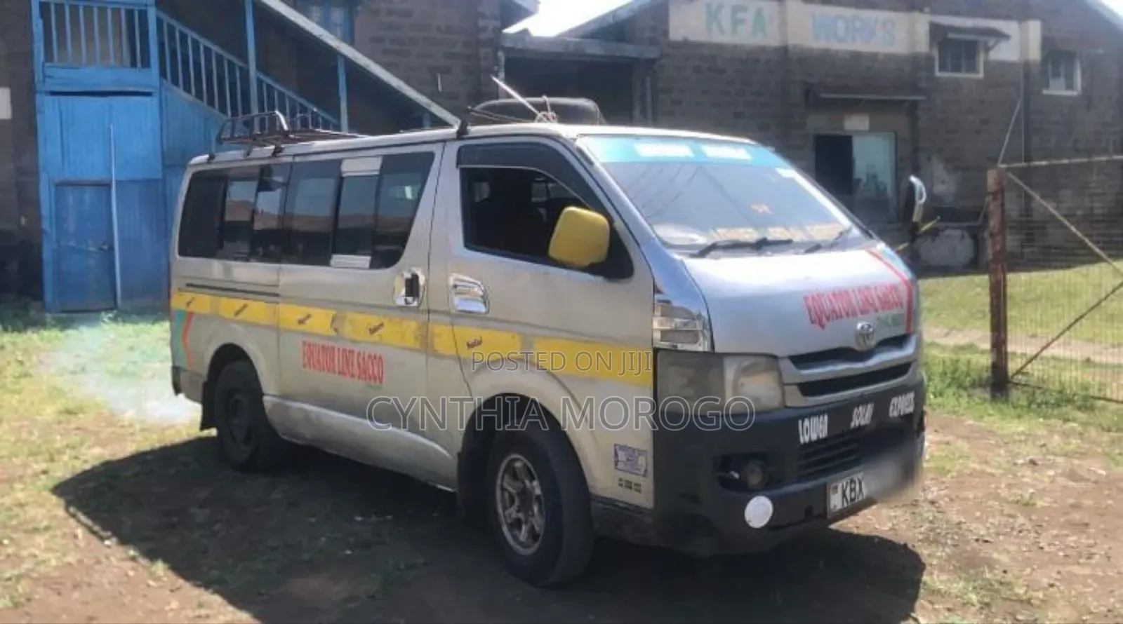 Toyota Grand HiAce 2002 Pearl