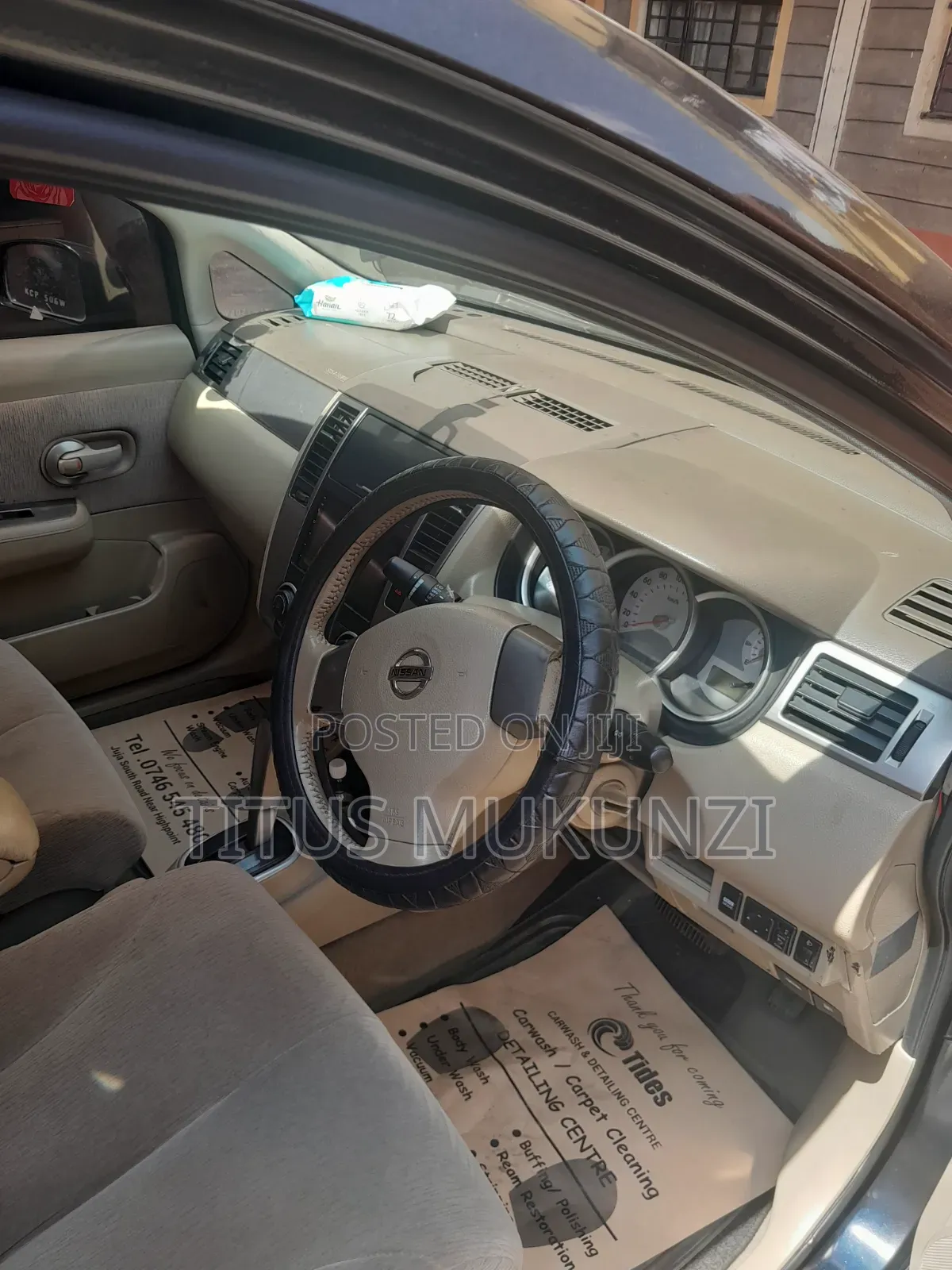 Nissan Tiida 2010 Black