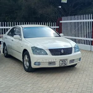 Toyota Crown 2007 White