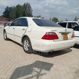 Toyota Crown 2007 White