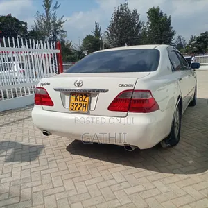 Toyota Crown 2007 White