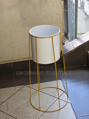 Modern Iron Art Flower Pot