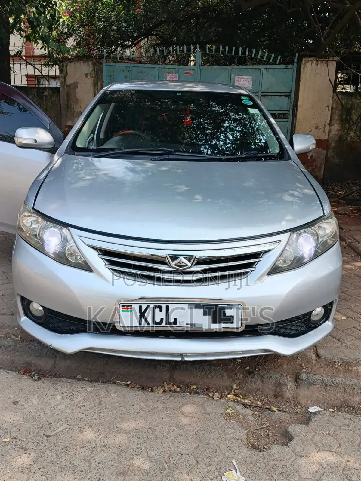 Toyota Allion 2010 Silver