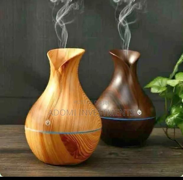 Wood Grain Vase-Shaped Ultrasonic Aroma Diffuser - main view