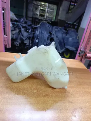 Coolant Reserve Bottle Toyota Wish