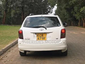 Toyota Corolla Fielder 2011 White