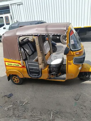 Bajaj RE 2022 Yellow