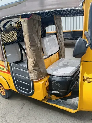 Bajaj RE 2022 Yellow
