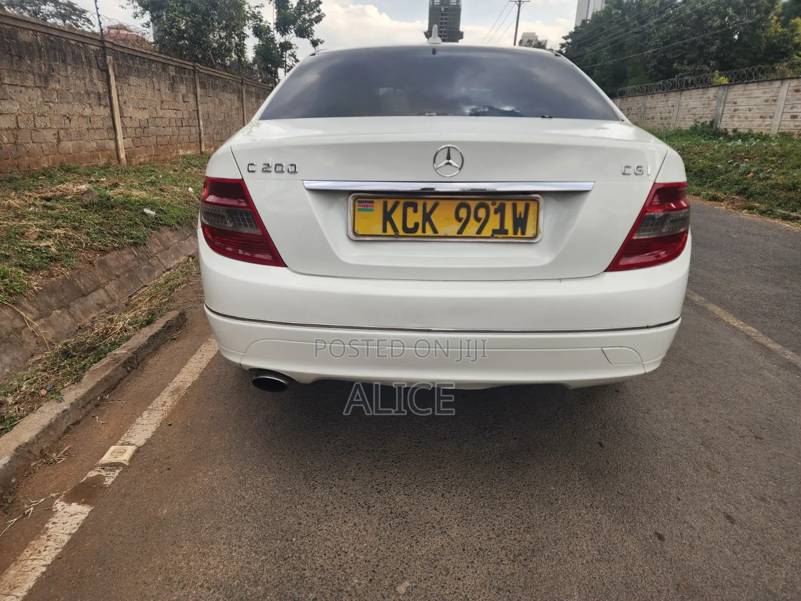Mercedes-Benz C200 2010 White