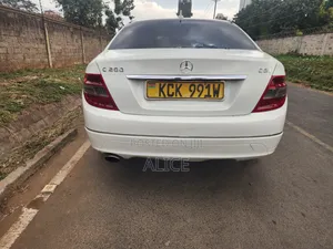 Mercedes-Benz C200 2010 White
