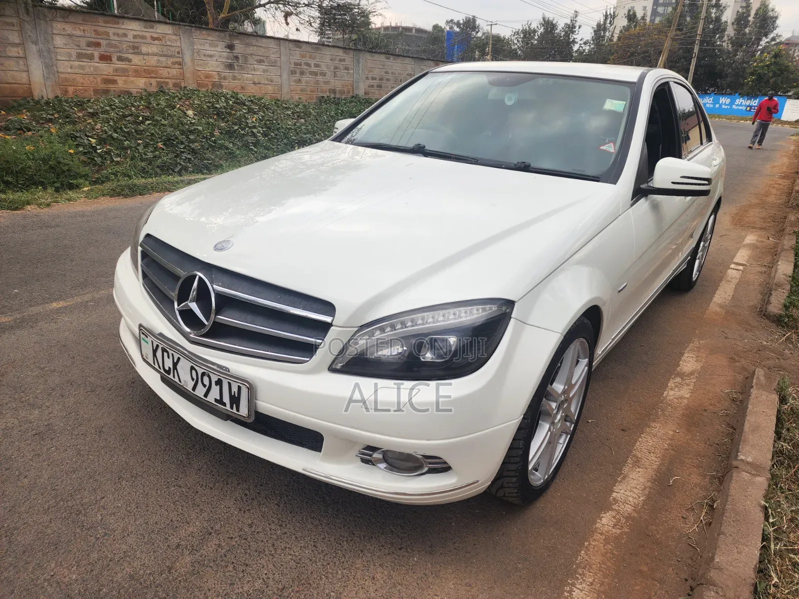 Mercedes-Benz C200 2010 White