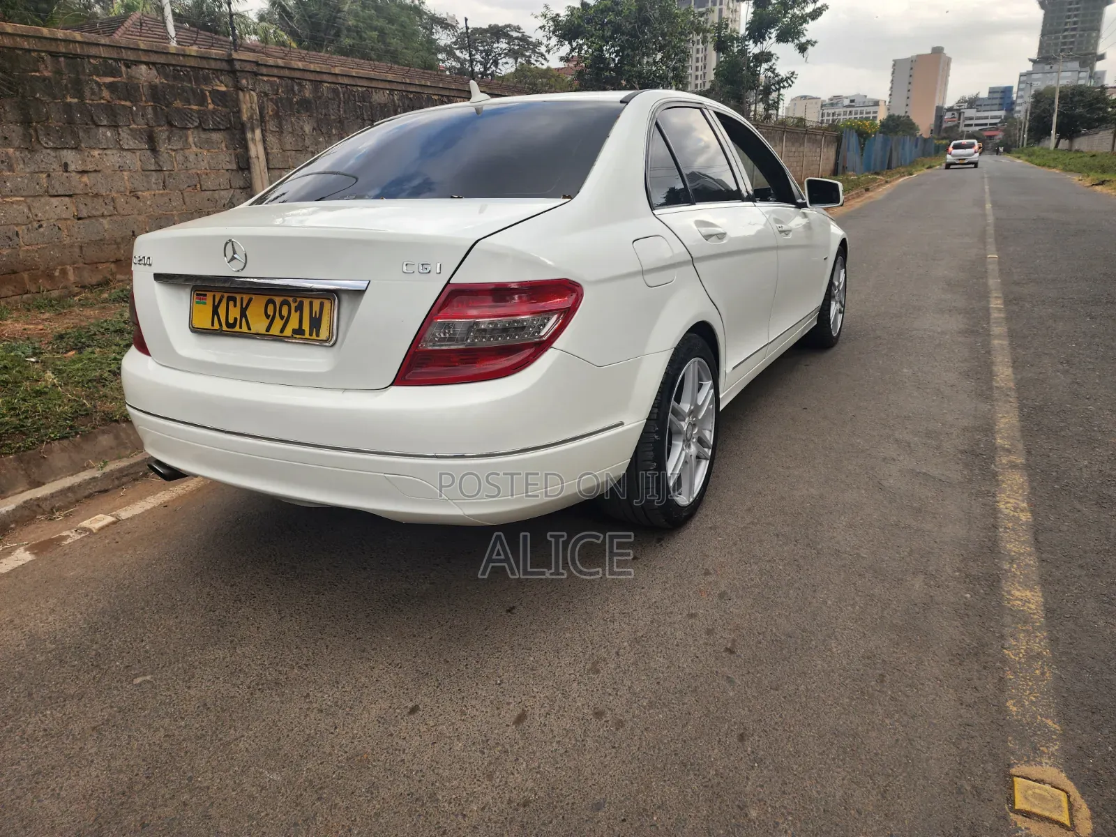Mercedes-Benz C200 2010 White