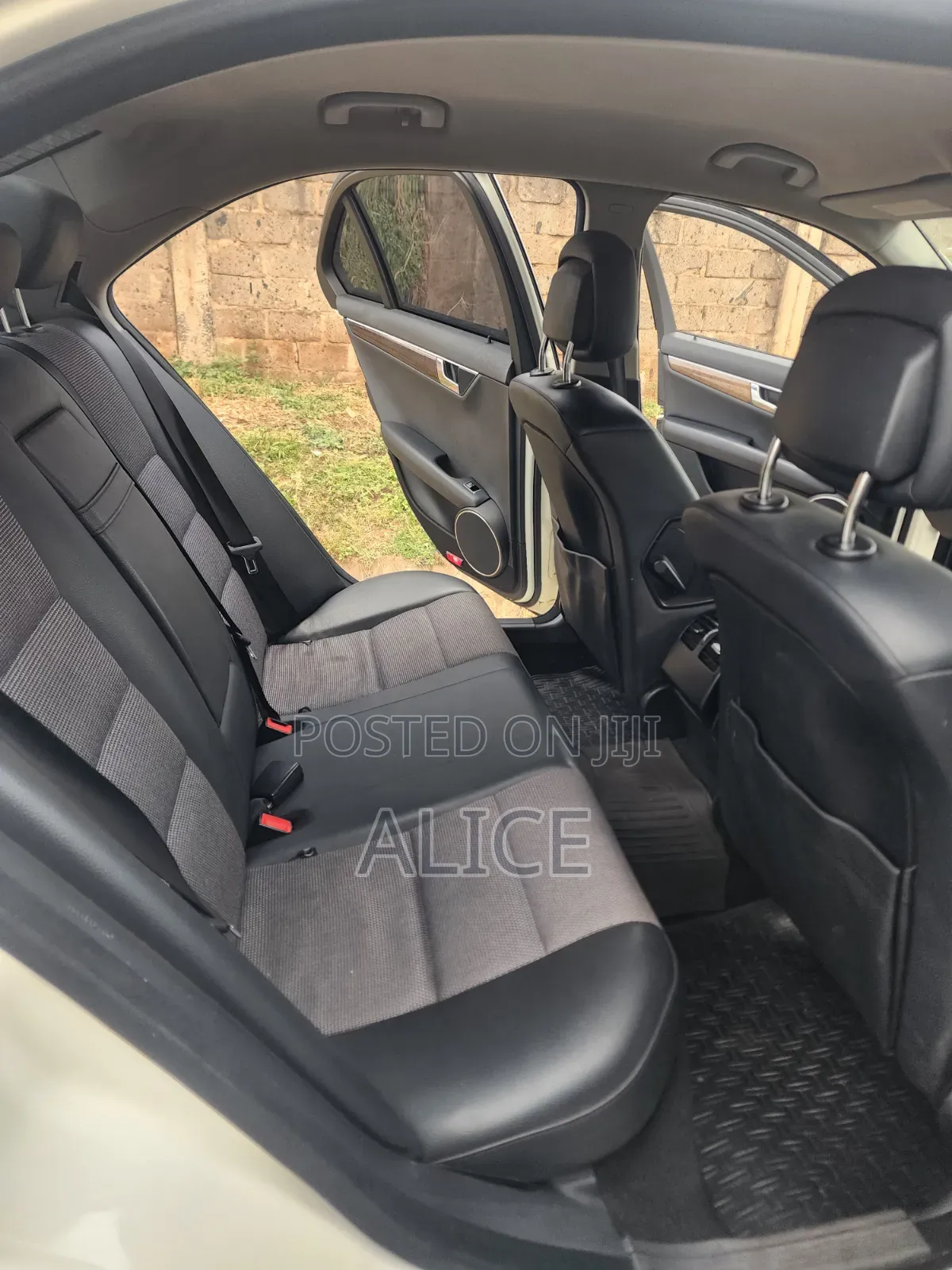 Mercedes-Benz C200 2010 White