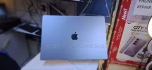 Laptop Apple MacBook Pro 2021 M1 16GB Apple M1 Pro SSD 512GB