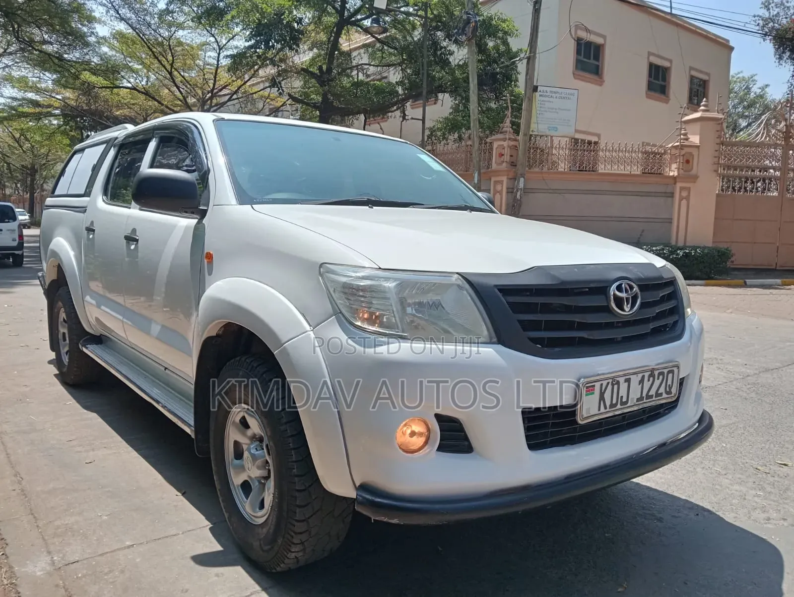 Toyota Hilux 2013 White