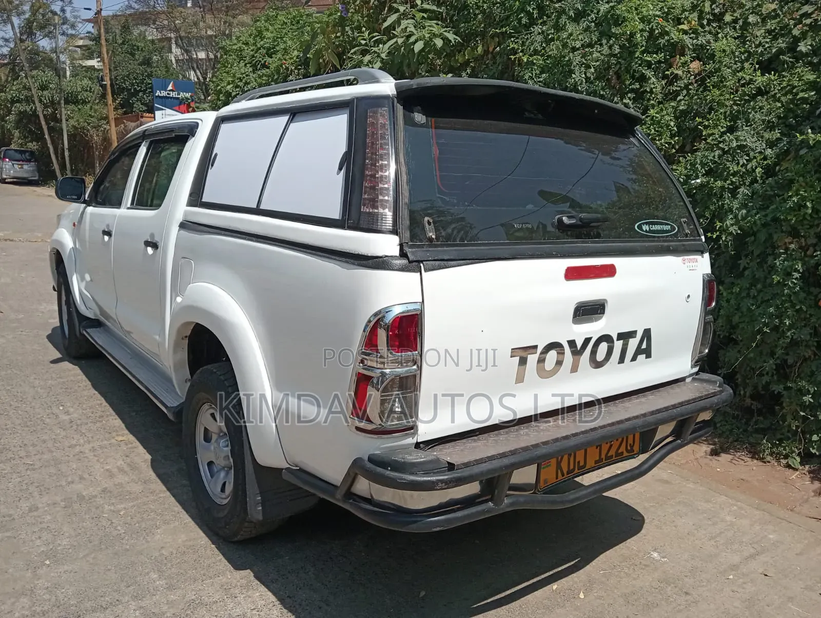 Toyota Hilux 2013 White