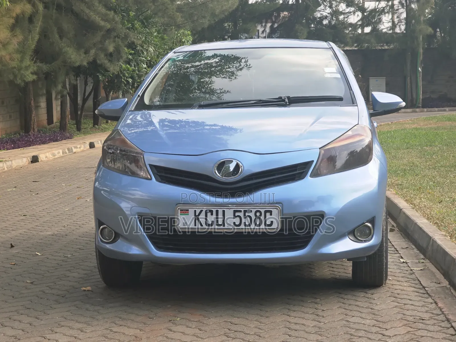 Toyota Vitz 2012