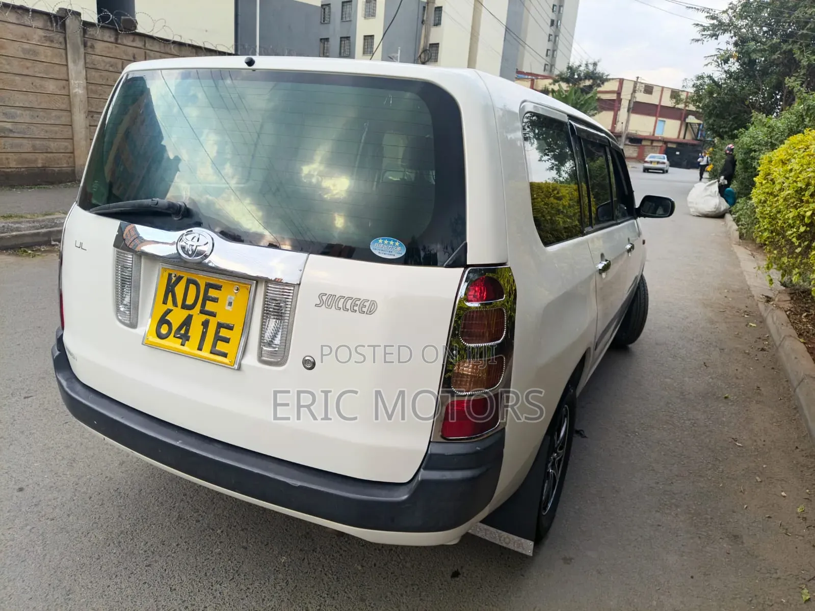 Toyota Succeed SV Premium 2014 White