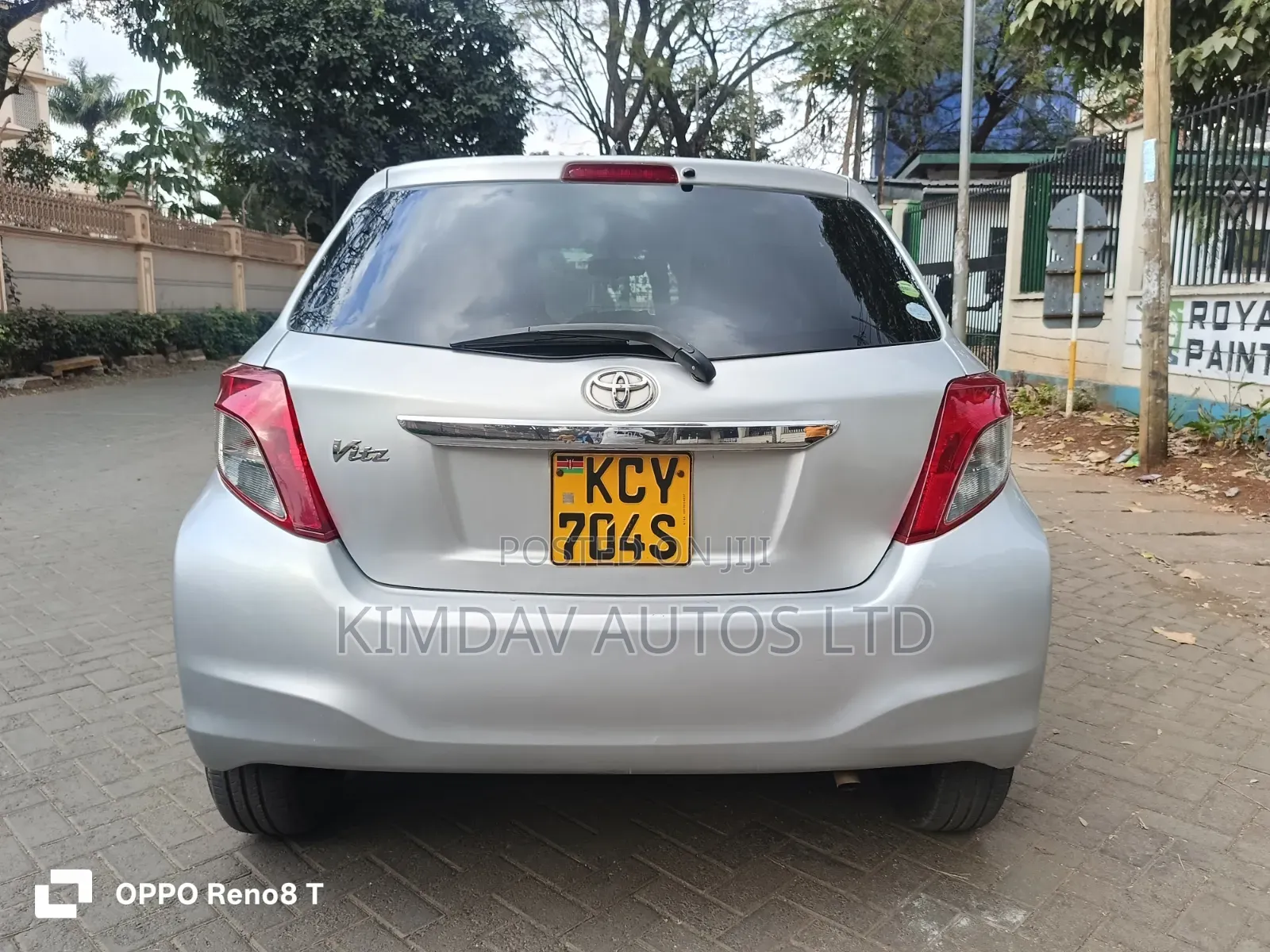 Toyota Vitz 2013 Silver