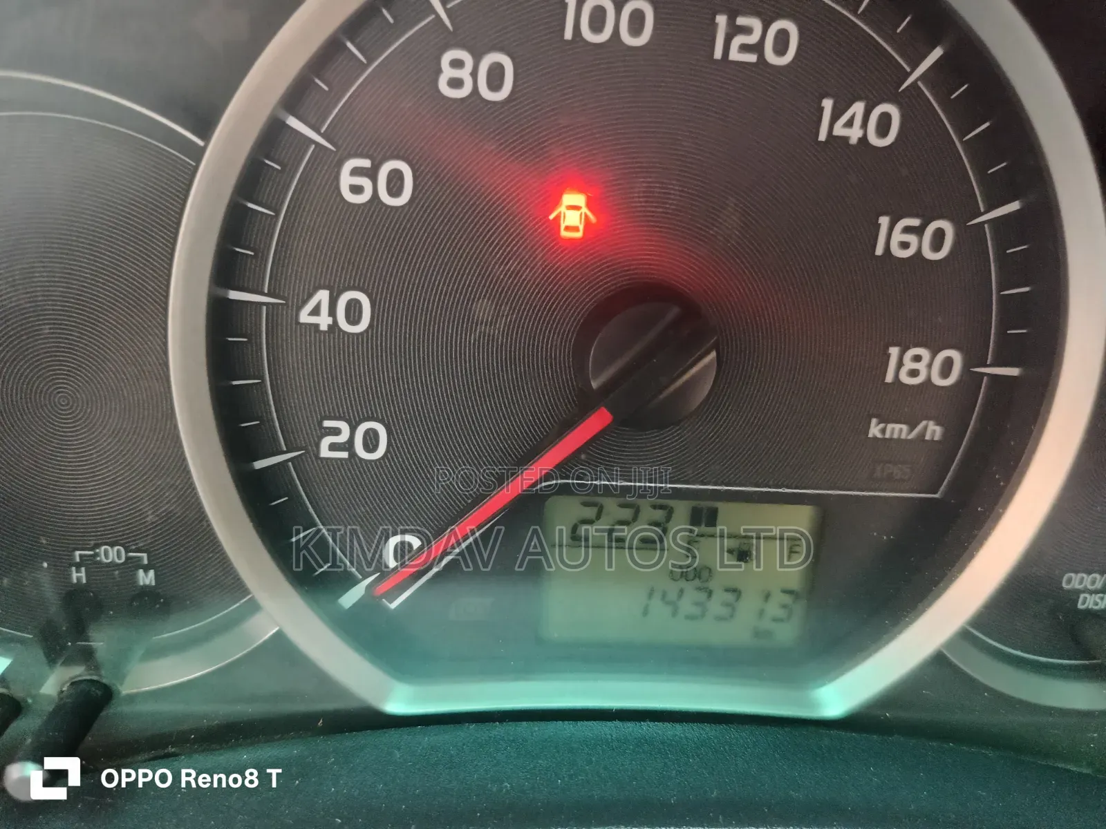 Toyota Vitz 2013 Silver