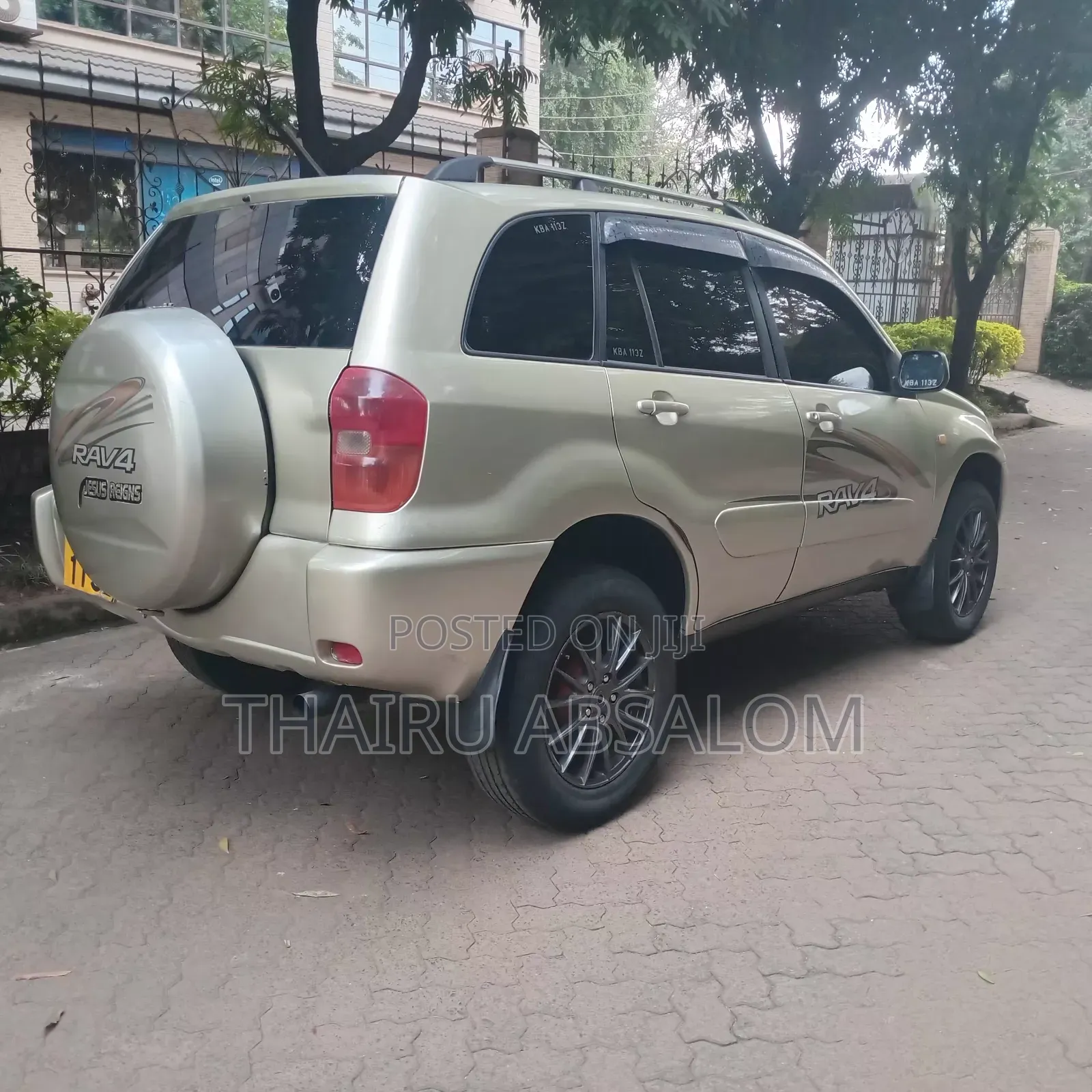 Toyota RAV4 2001 Gold