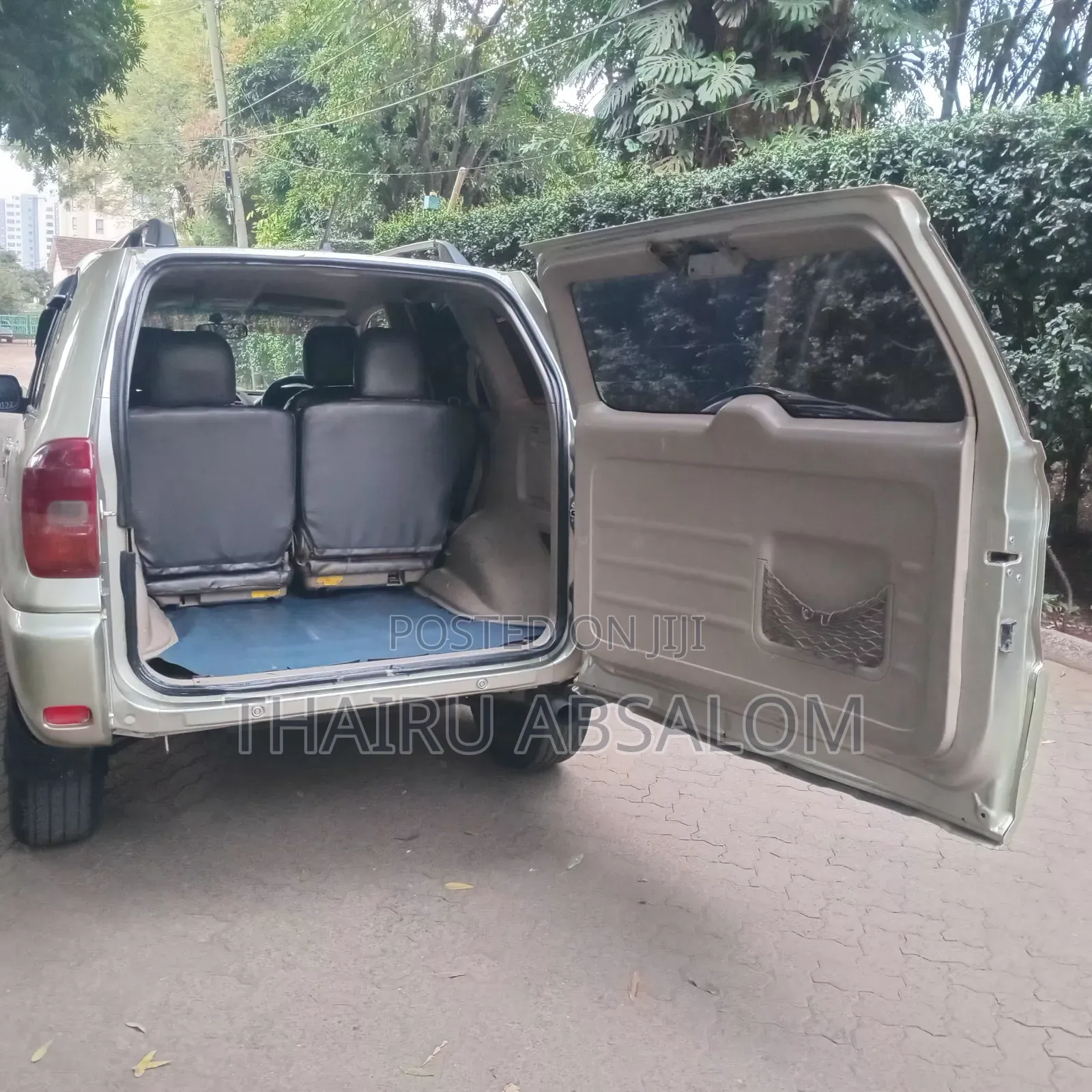 Toyota RAV4 2001 Gold