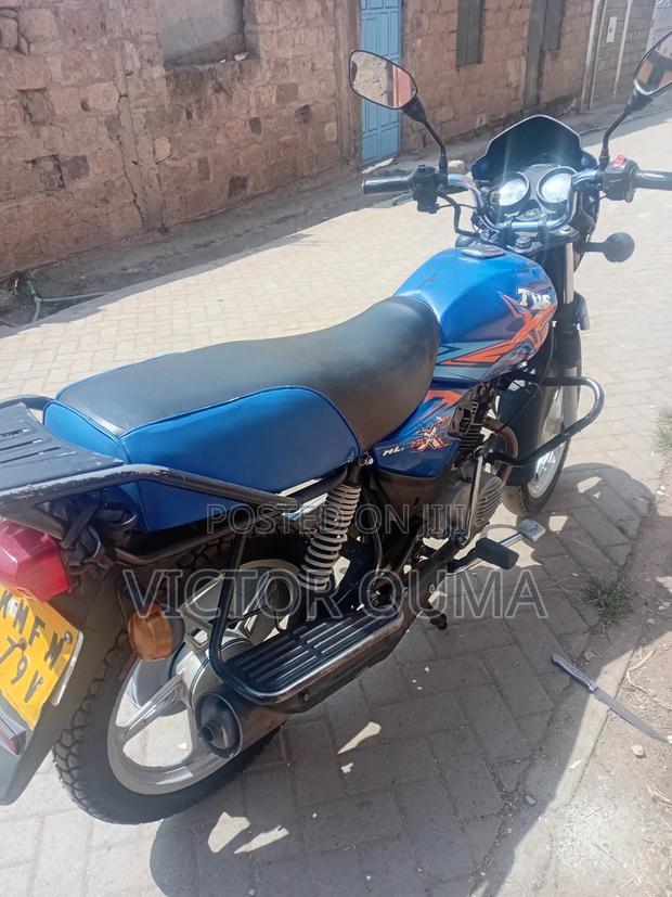 TVS HLX Plus ES 2023 Blue