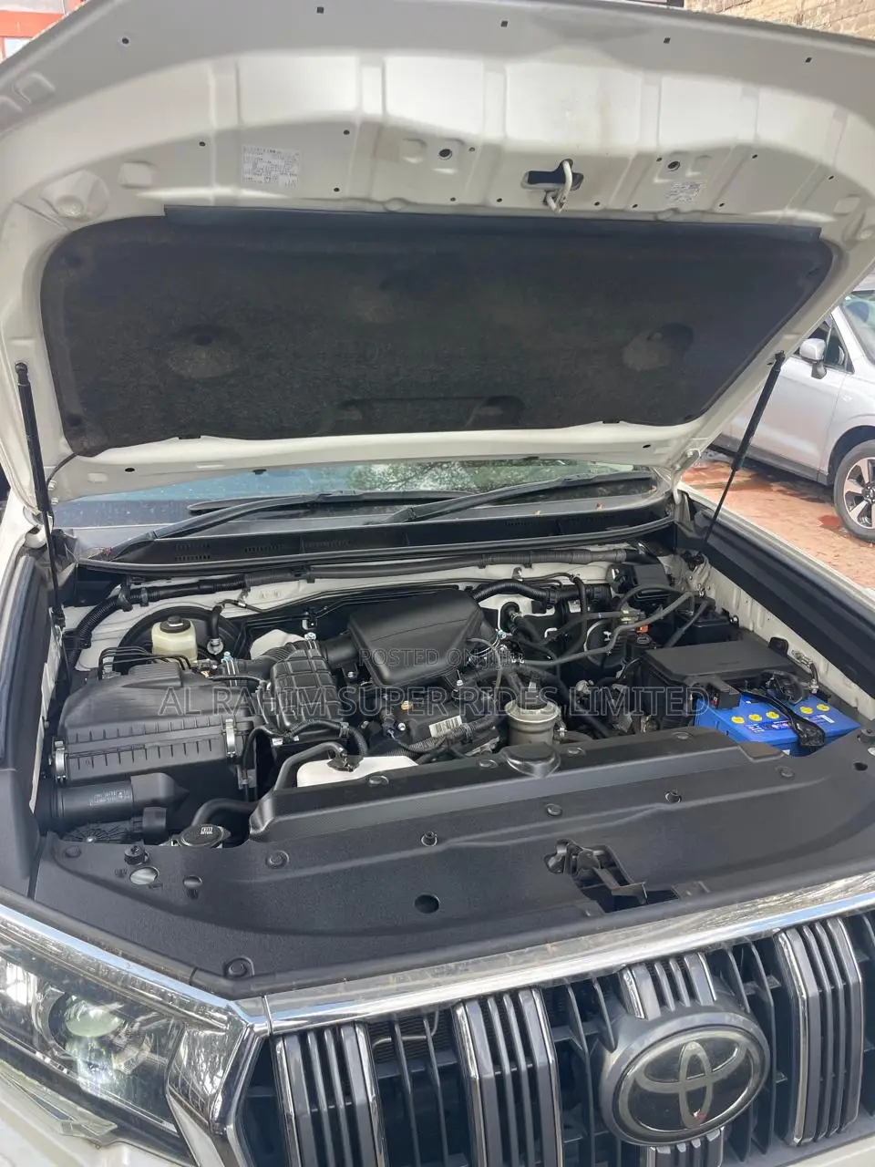 Toyota Land Cruiser Prado 2.7 2019 White