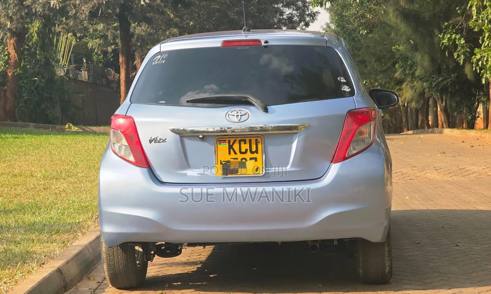 Toyota Vitz 2012 Blue