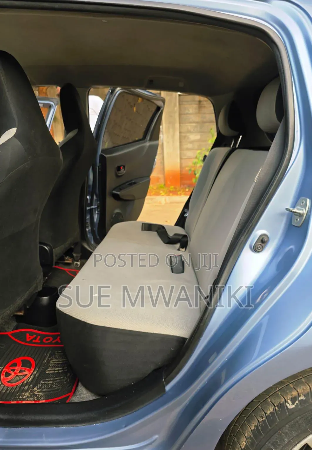 Toyota Vitz 2012 Blue