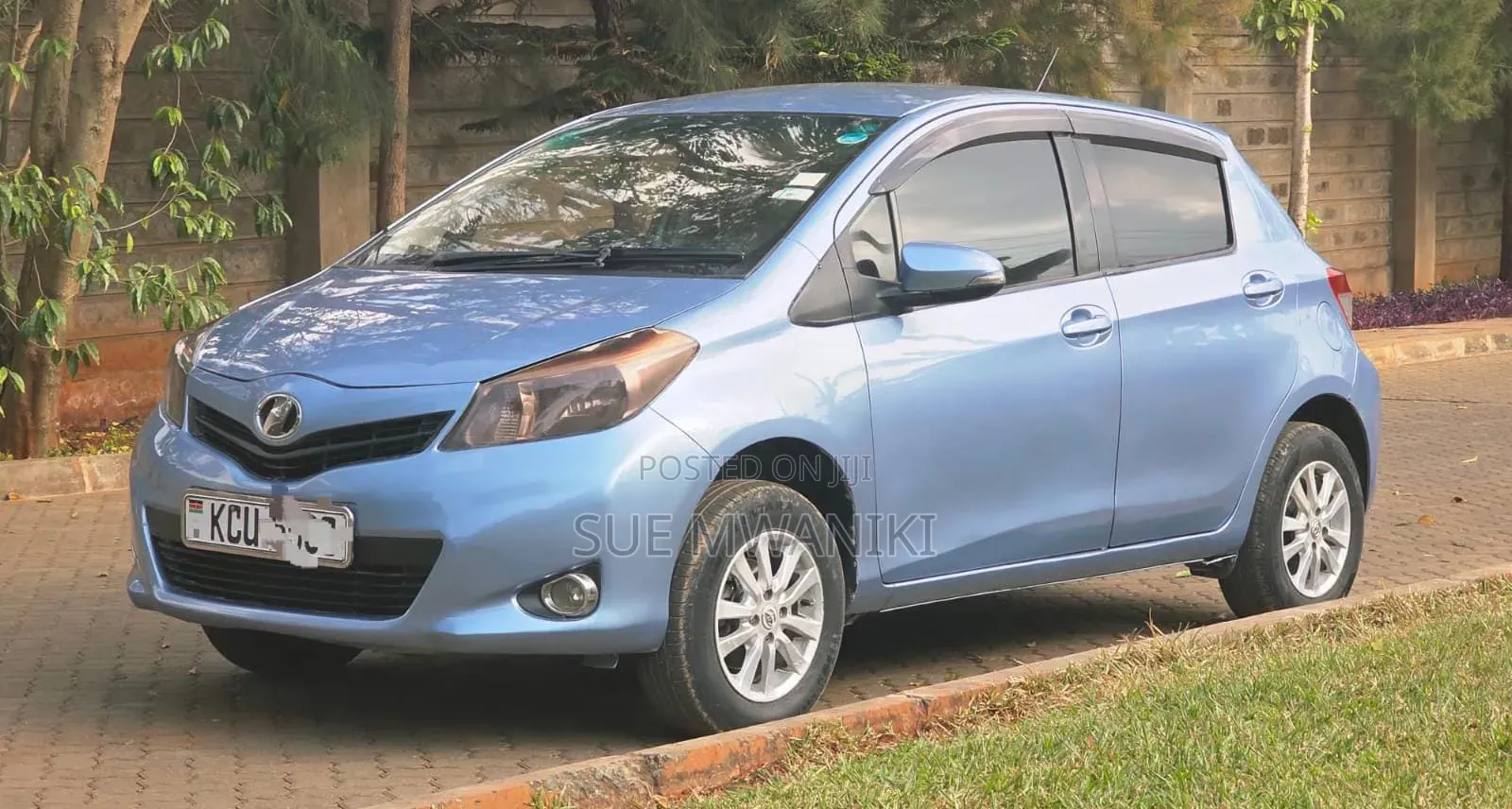 Toyota Vitz 2012 Blue