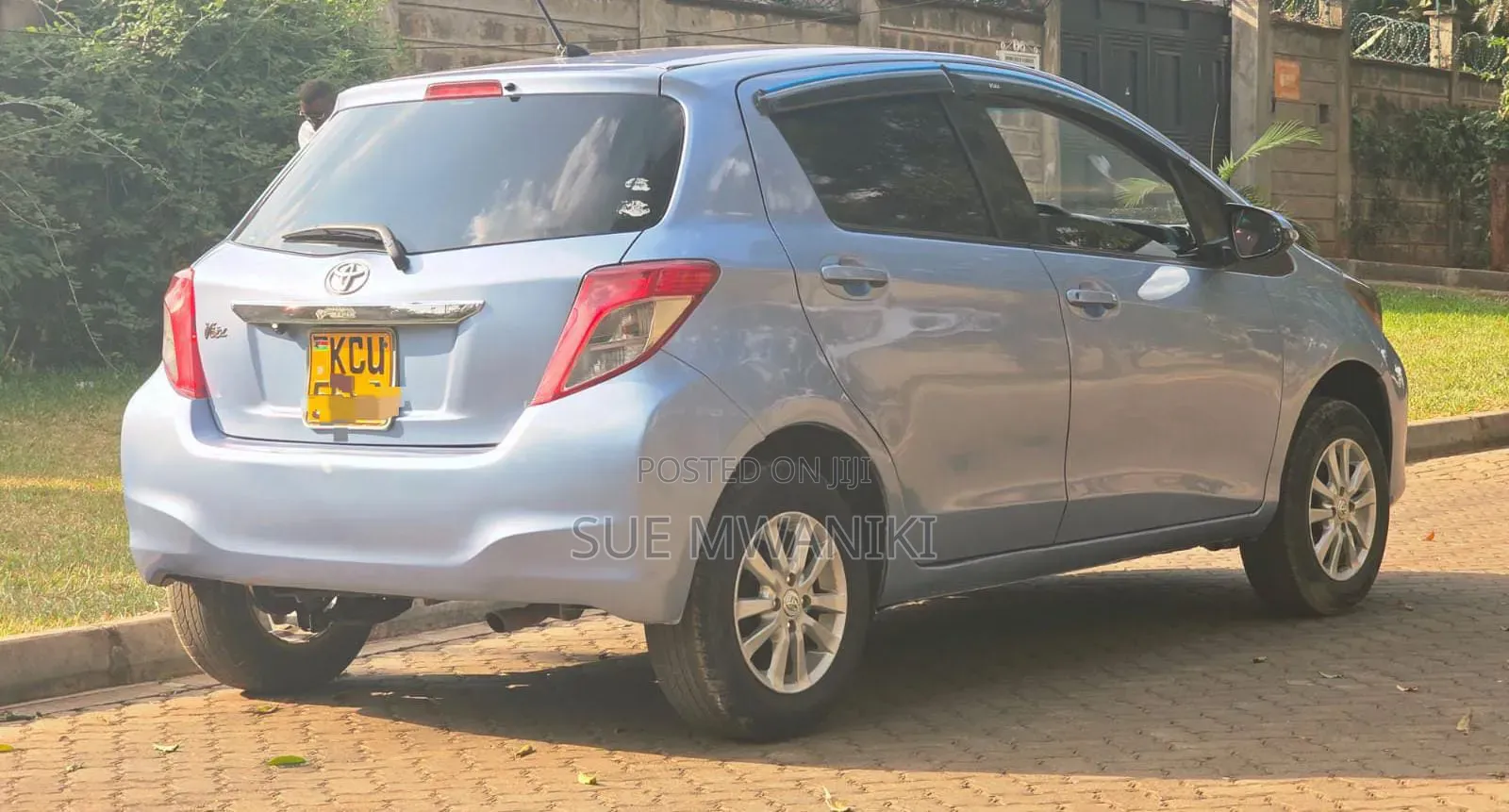 Toyota Vitz 2012 Blue
