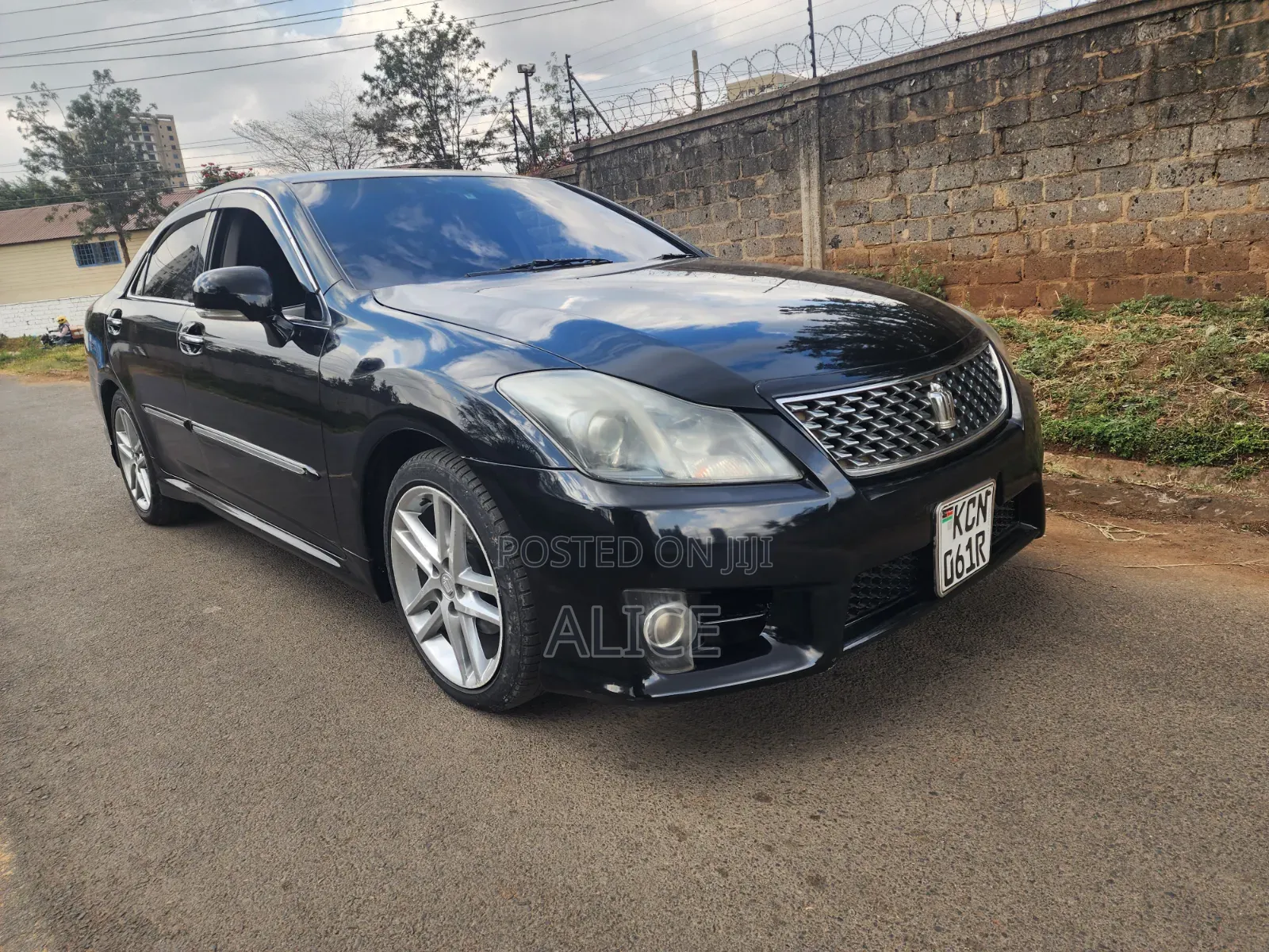Toyota Crown 2011 Black