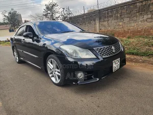 Toyota Crown 2011 Black