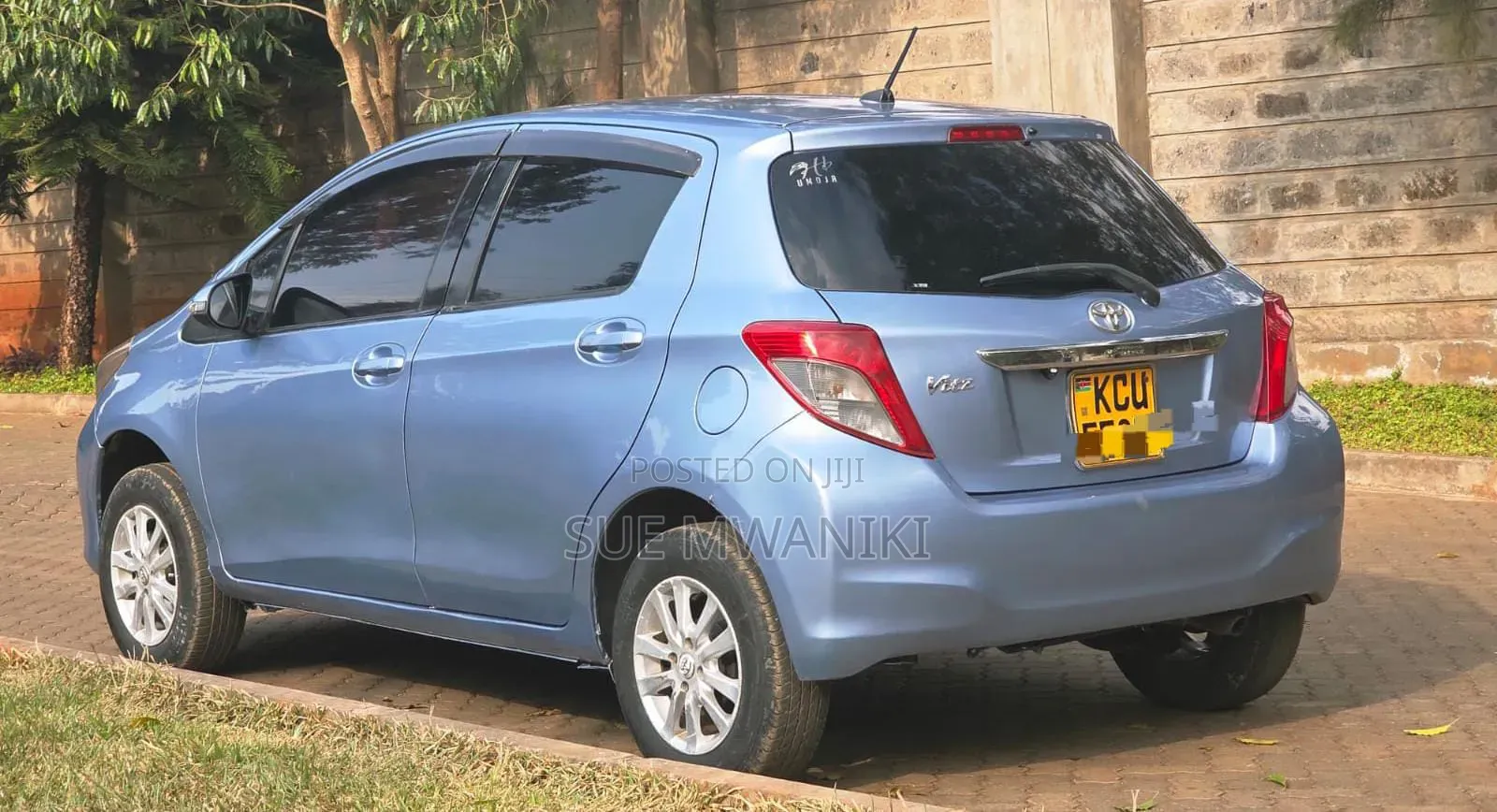 Toyota Vitz 2012 Blue