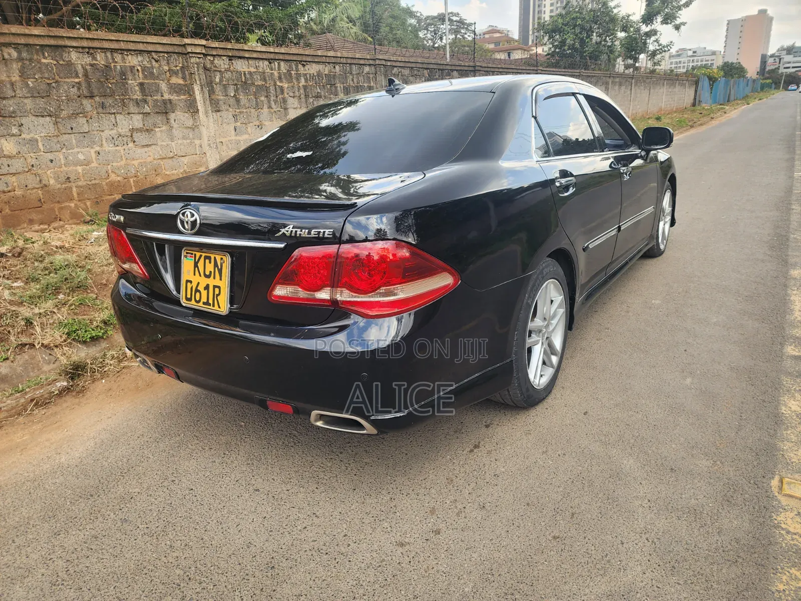 Toyota Crown 2011 Black