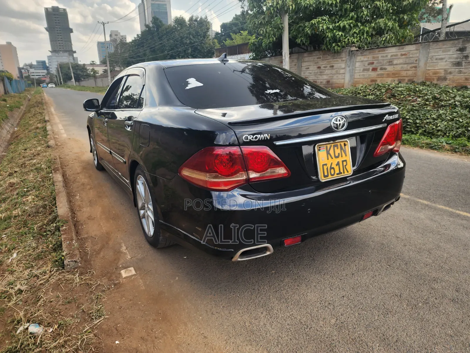 Toyota Crown 2011 Black